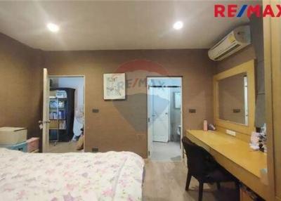 285 Sqm., 5 Beds Townhouse listed for ฿ 7,500,000.