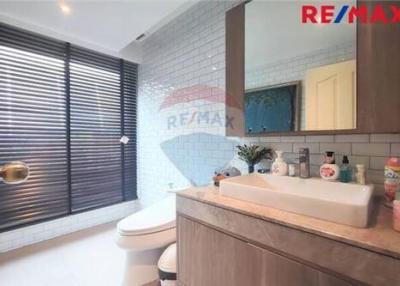 285 Sqm., 5 Beds Townhouse listed for ฿ 7,500,000.