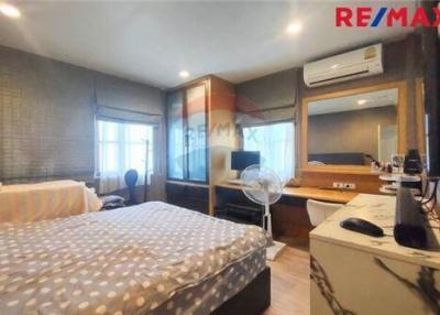 285 Sqm., 5 Beds Townhouse listed for ฿ 7,500,000.