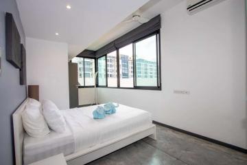 Stunning 3-Bed Condo for Rent at J C Hill Place: Fully Refurbished