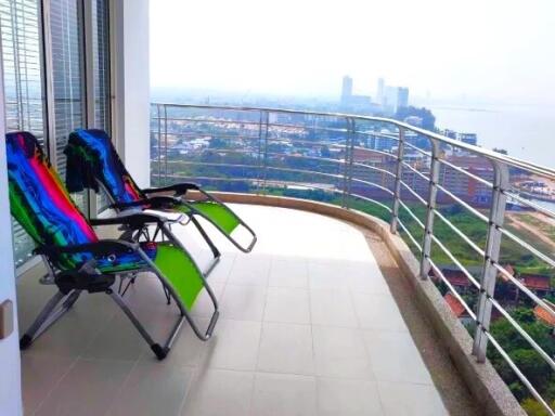 Two bedrooms condo with stunning sea views