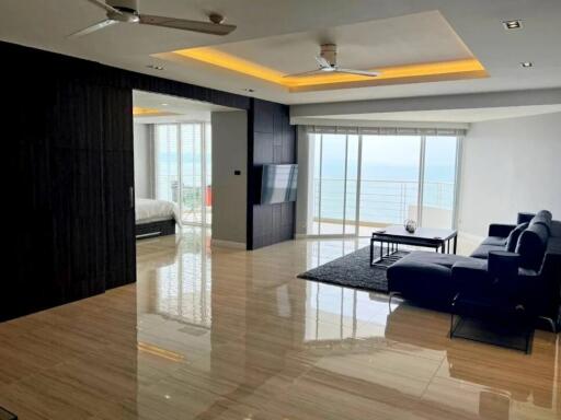 Two bedrooms condo with stunning sea views