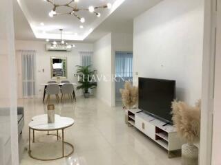 บ้าน ขาย 3 ห้องนอน 250 ตร.ม. ที่ดิน 318 m² ใน  Ruen Pisa Village, Pattaya