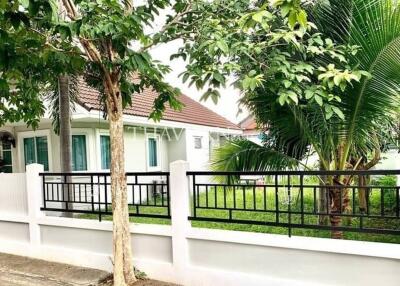 House For sale 3 bedroom 250 m² with land 318 m² in Ruen Pisa Village, Pattaya