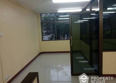 Office Space for Rent in Khlong Ton Sai