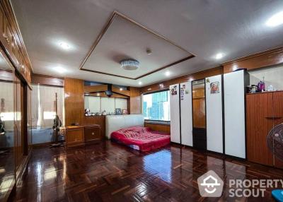 3-BR Condo at Liberty Park Condominium near MRT Sukhumvit