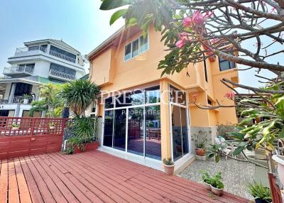 Jomtien Yacht Club 3 – 3 bed 3 bath in Na-Jomtien PP10302