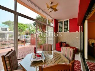 Jomtien Yacht Club 3 – 3 bed 3 bath in Na-Jomtien PP10302