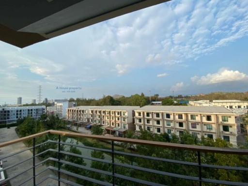 Spacious balcony with a panoramic view of the surrounding area