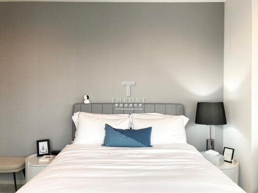 Elegant modern bedroom with neutral color palette and tidy arrangement