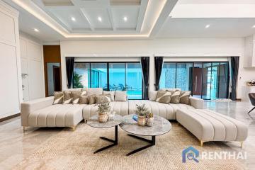 For Sale Luxury Nordic Pool Villa Pattaya