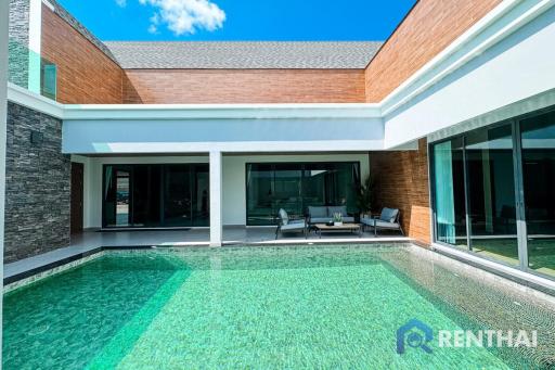 For Sale Luxury Nordic Pool Villa Pattaya