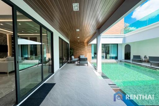 For Sale Luxury Nordic Pool Villa Pattaya