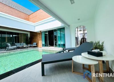 For Sale Luxury Nordic Pool Villa Pattaya