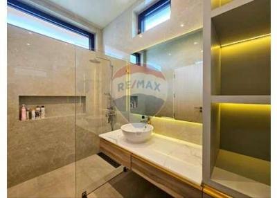Quality Luxury Pool Villa in Hua Hin Soi 112 For Sale - 920601001-235