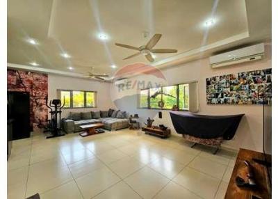 Quality Modern Tropical Villa, 2 Bed 2 Bath in Hua Hin Soi 70 For Sale - 920601001-237