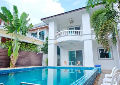 6 bedroom House in The Imperial Place Pattaya