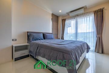 Sea and Sky Condo Bang Saray 2 bedroom 2 bathroom comes with sea and mountain views. In a quiet location