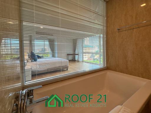 Sale Spacious Beachside Condo 3B4B with 180 sqm., fully furnished at Cozy Beach Pattaya