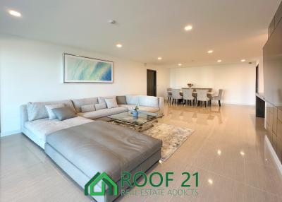 Sale Spacious Beachside Condo 3B4B with 180 sqm., fully furnished at Cozy Beach Pattaya