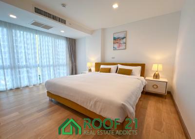 Sale Spacious Beachside Condo 3B4B with 180 sqm., fully furnished at Cozy Beach Pattaya