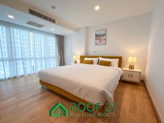 Sale Spacious Beachside Condo 3B4B with 180 sqm., fully furnished at Cozy Beach Pattaya