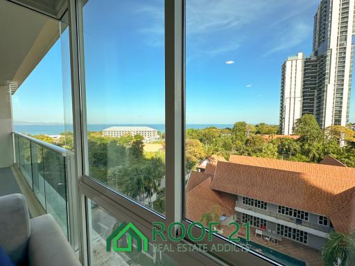 Spacious Beachside Living: 3-Bedroom Condo in Vibrant Pattaya! ️