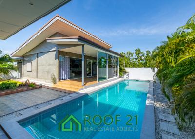 Comfortable Living in Huai Yai: Two Charming Houses with Pool on a Huge Plot!