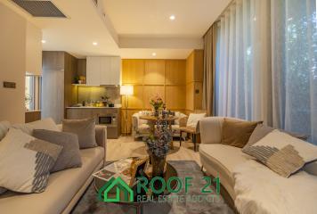 Wyndham Grand Residences Wongamat With the rare and excellent location of Laem Wong Amat Pattaya.