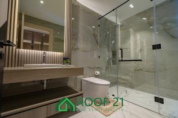 The epitome of luxury living in the heart of Jomtien 6 Bedrooms/11 Bathrooms