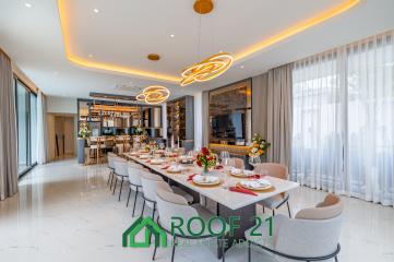 The epitome of luxury living in the heart of Jomtien 6 Bedrooms/11 Bathrooms