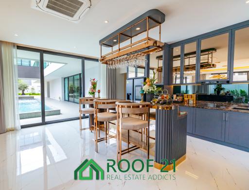 The epitome of luxury living in the heart of Jomtien 6 Bedrooms/11 Bathrooms