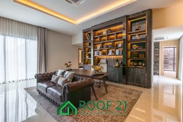 The epitome of luxury living in the heart of Jomtien 6 Bedrooms/11 Bathrooms