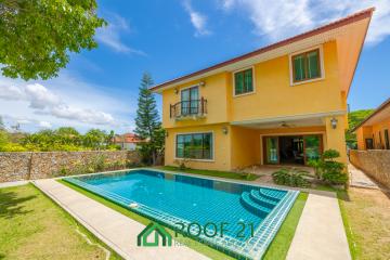 Mediterranean style Pool Villa at a Professional Golf Course in Thailand, Pattaya
