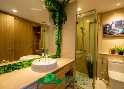 Luxury Condominium 1Bedroom 50 Sq.m. Corner Unit For Rent in  Wongamat Beach R-0189Y