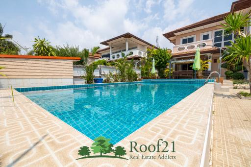 For SALE 2-storey Pool Villa House 3 Bedrooms 400 Sqm Thep Prasit Road/ S-0637T