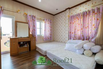 For SALE 2-storey Pool Villa House 3 Bedrooms 400 Sqm Thep Prasit Road/ S-0637T