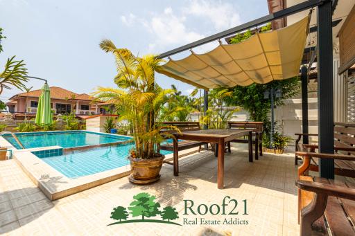 For SALE 2-storey Pool Villa House 3 Bedrooms 400 Sqm Thep Prasit Road/ S-0637T