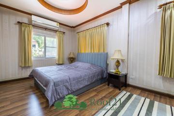 For SALE 2-storey Pool Villa House 3 Bedrooms 400 Sqm Thep Prasit Road/ S-0637T