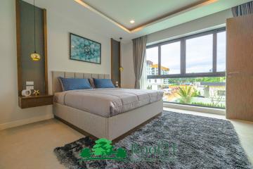 Brand new Luxury Pool Villa in City center only 800 m. to Jomtien Beach /S-0674D