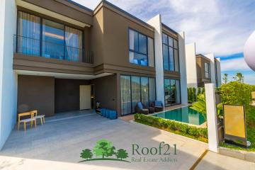 Brand new 4 Bedroom Pool villa in Luxury Project only 20 mins to Jomtien Beach/ OP-0143T