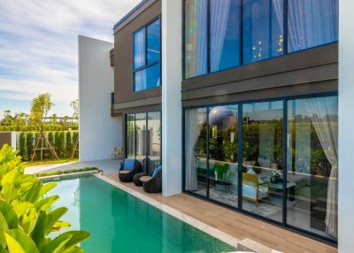 Brand new 4 Bedroom Pool villa in Luxury Project only 20 mins to Jomtien Beach/ OP-0143D