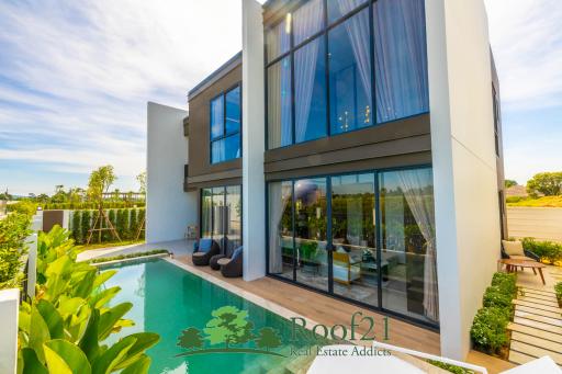 Brand new 4 Bedroom Pool villa in Luxury Project only 20 mins to Jomtien Beach/ OP-0143T