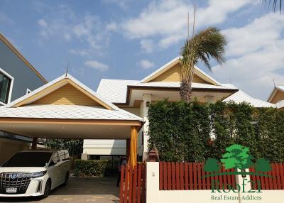 Beautiful Thai Modern Style House for rent with private pool.