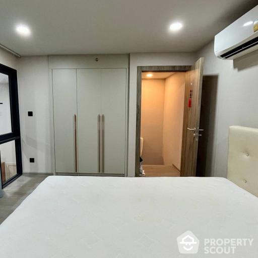 2-BR Condo at Cooper Siam near BTS National Stadium