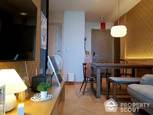 2-BR Condo at Life Asoke near ARL Makkasan