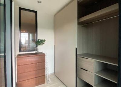 1-BR Condo at Life Asoke near ARL Makkasan