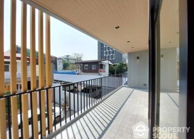 3-BR Townhouse near BTS Bang Chak