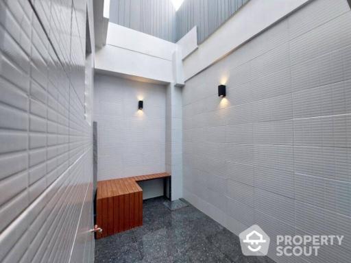 3-BR Townhouse near BTS Bang Chak