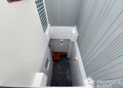 3-BR Townhouse near BTS Bang Chak